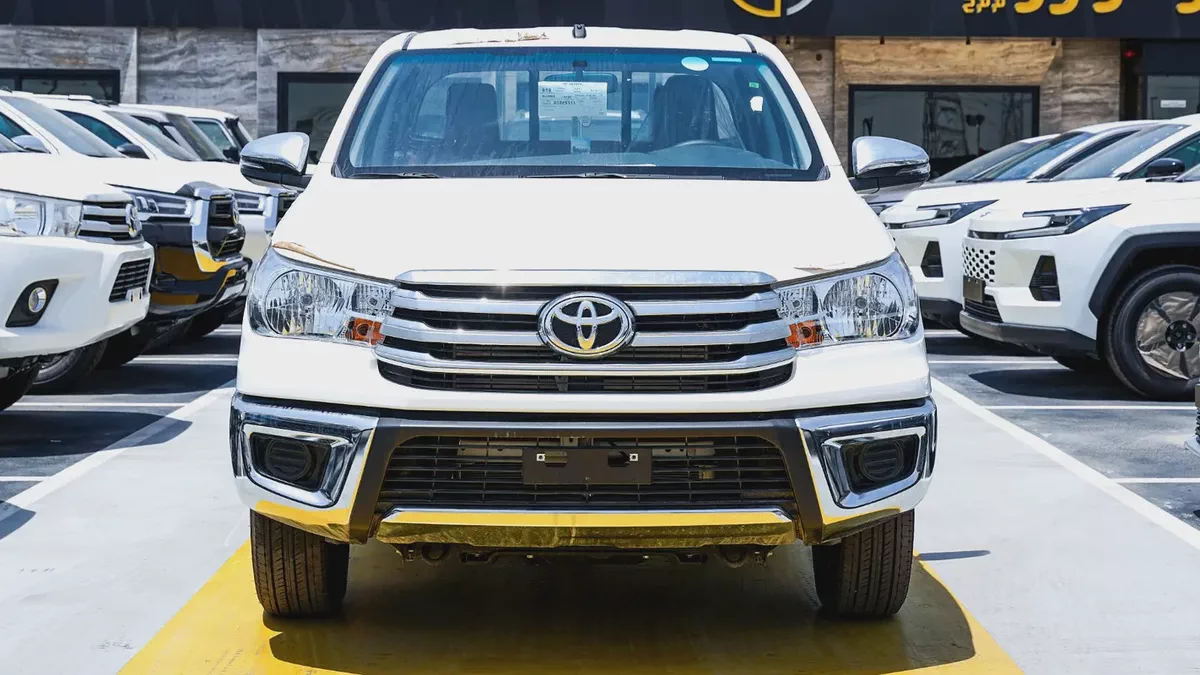 TOYOTA HILUX BASIC 2.4 DISL MODEL 2025 GCC SPECS