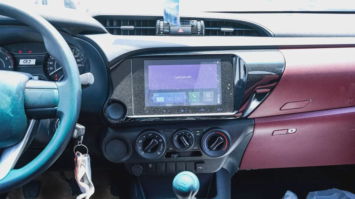 TOYOTA HILUX BASIC 2.4 DISL MODEL 2025 GCC SPECS-8-8
