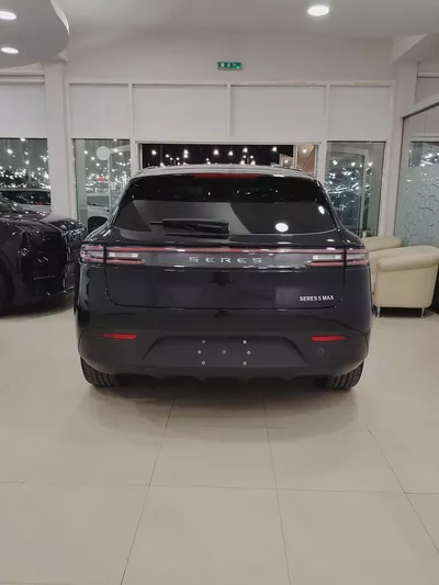 Brand New 2025 Seres 5 Premium | GCC Specs | Luxury Hybrid SUV-4
