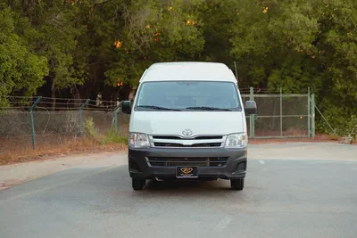 Toyota Hiace High Roof | Delivery Van | GCC Specs | Ref#T32707-4