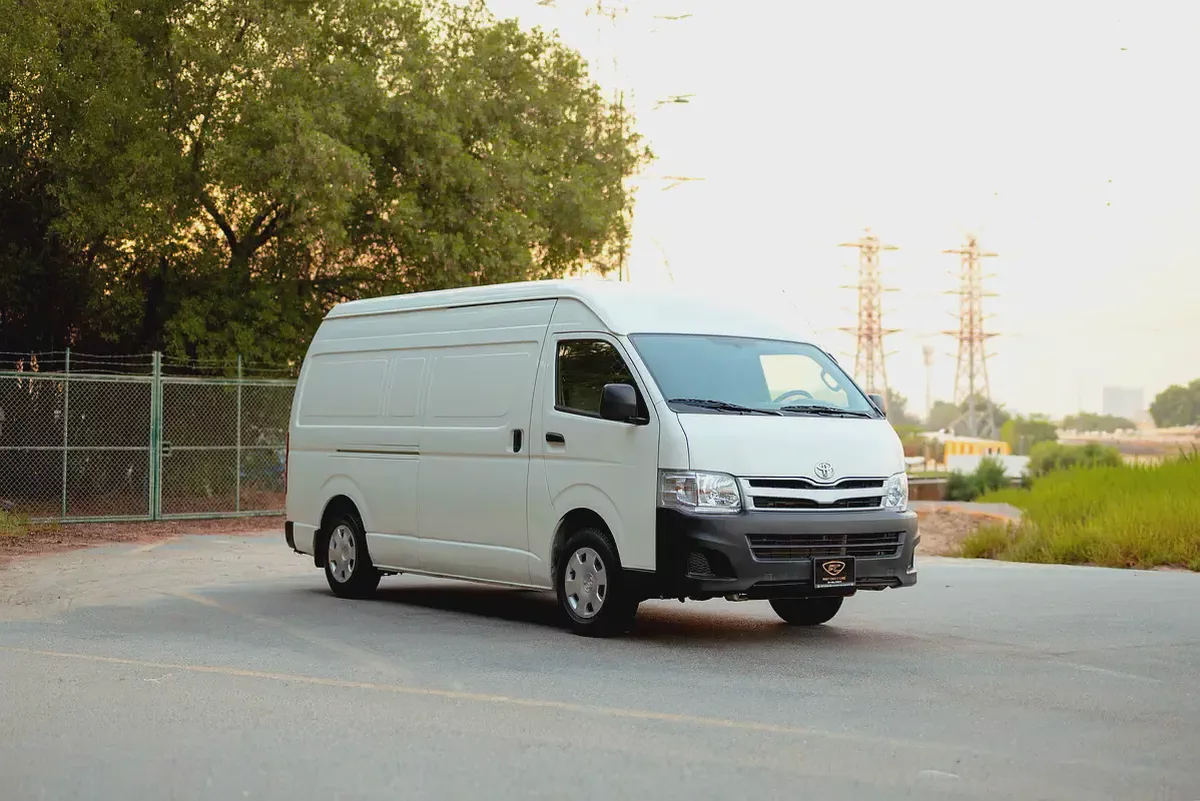 Toyota Hiace High Roof | Delivery Van | GCC Specs | Ref#T32707-1-1