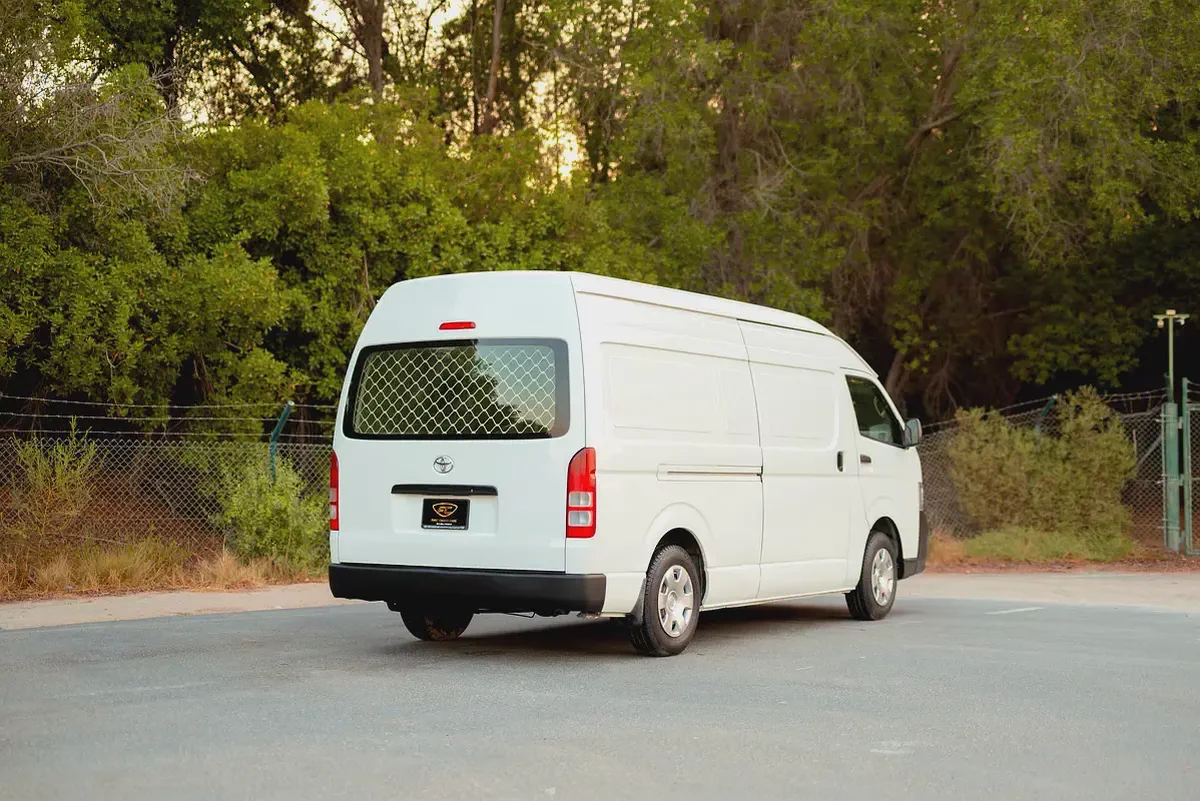 Toyota Hiace High Roof | Delivery Van | GCC Specs | Ref#T32707-2-2