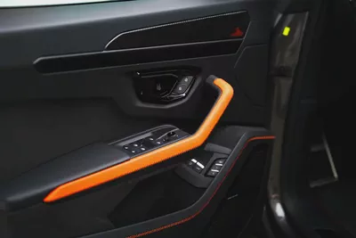 2025 LAMBORGHINI URUS SE-12