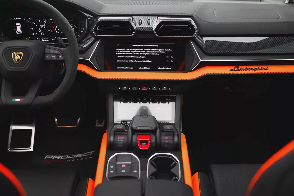 2025 LAMBORGHINI URUS SE-7-7