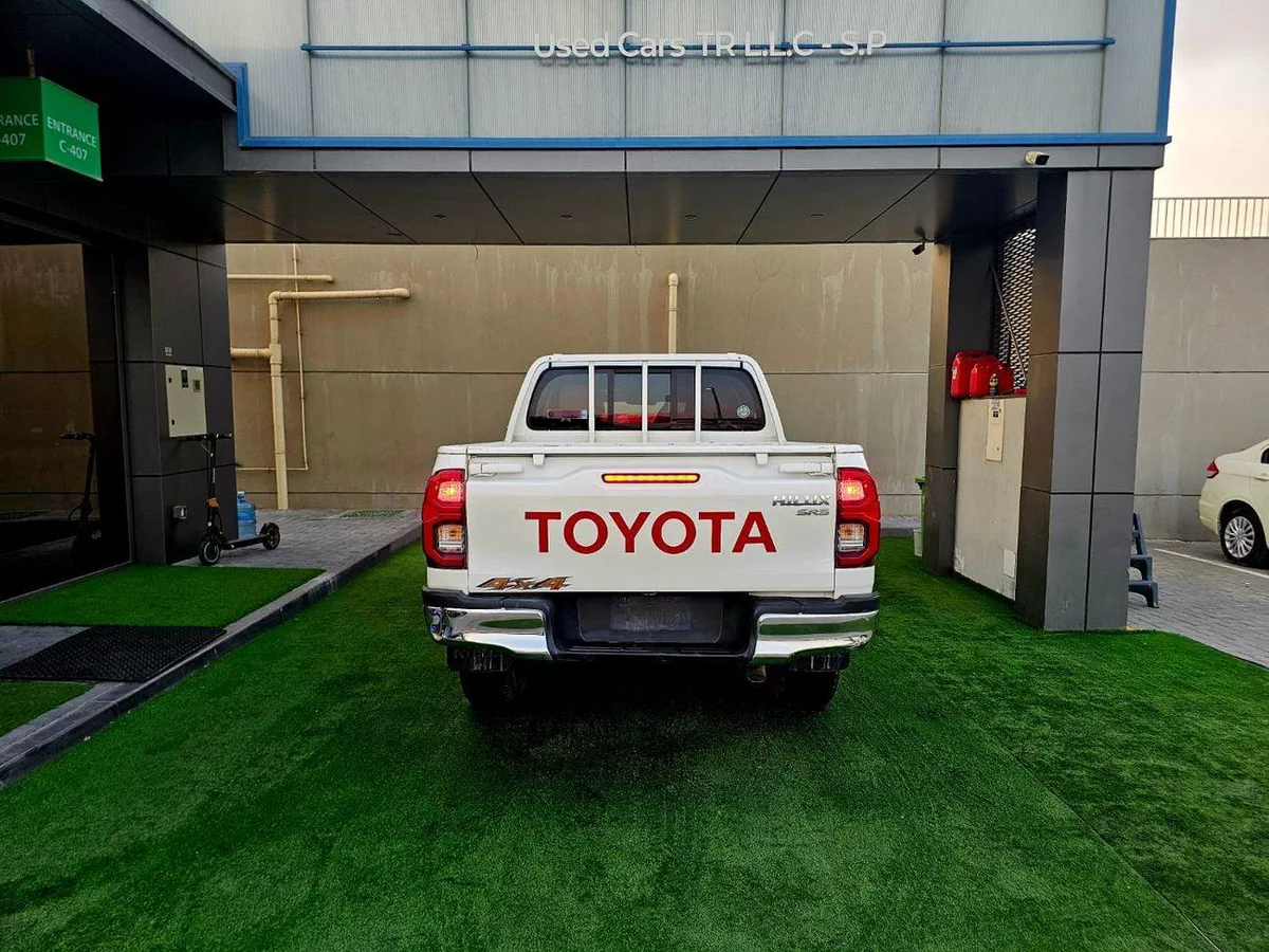 Toyota Hilux GLX HILUX SR5/ AUTO GEAR/ AUTO WINDOW/ WIDE BODY/ CHROME BUMPER-3-0