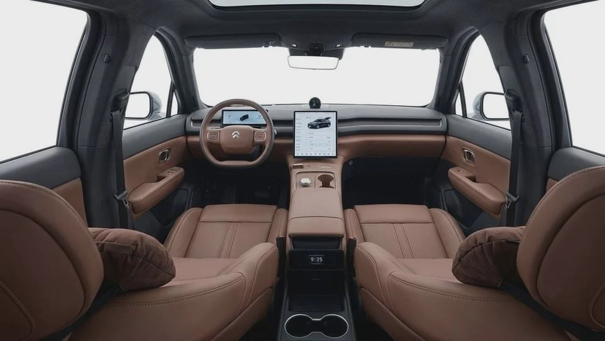Nio EL8 Edition | 644 HP Ultra-Luxury 6-Seater SUV - Electric