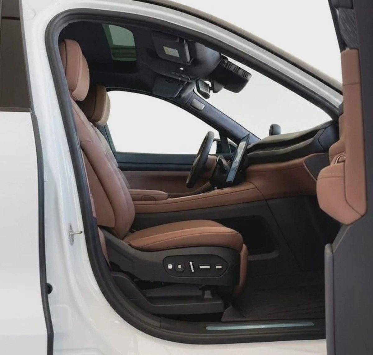 Nio EL8 Edition | 644 HP Ultra-Luxury 6-Seater SUV - Electric