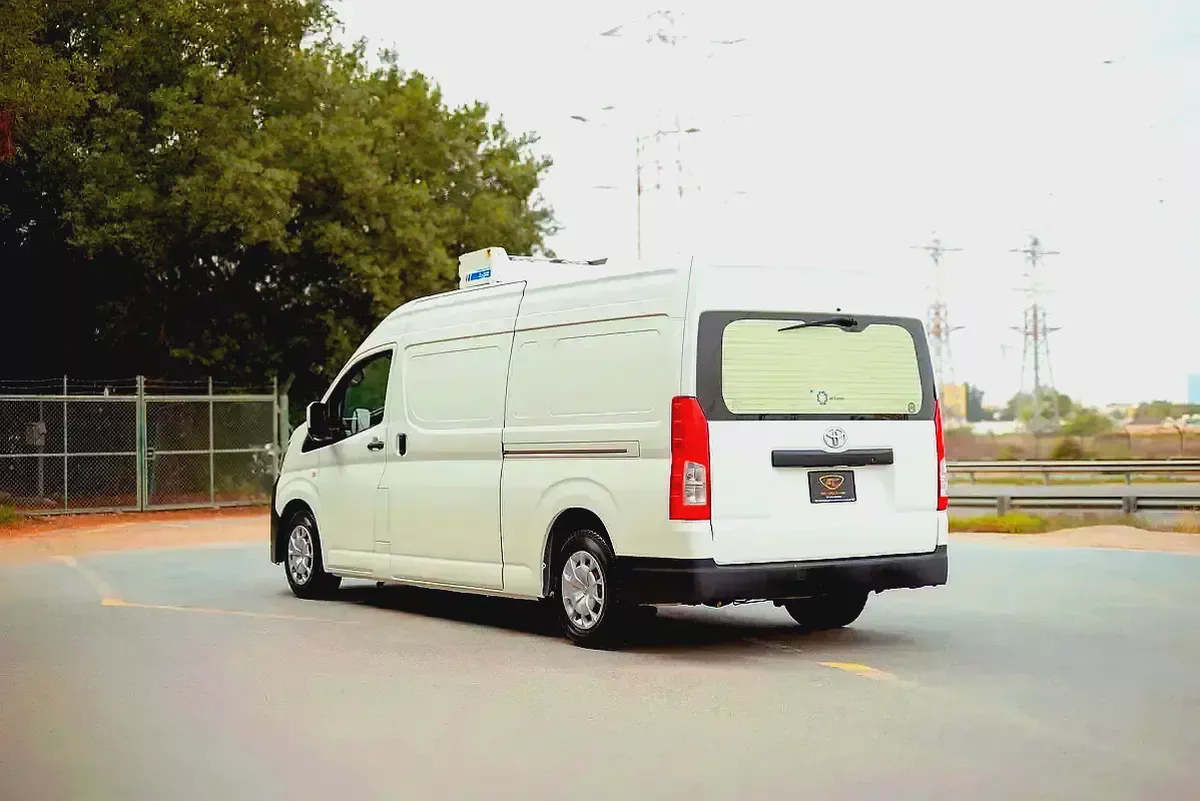High Roof | Manual | Freezer Van | GCC Specs | Ref#T03523-3-3