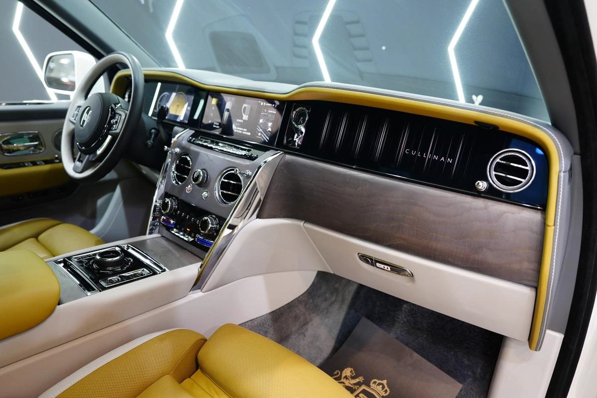 Rolls-Royce Cullinan 2025-6-6