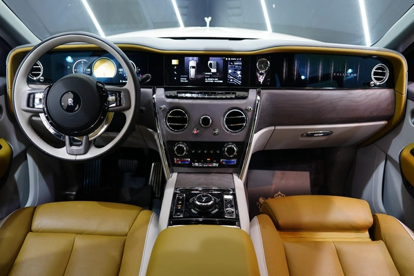 Rolls-Royce Cullinan 2025
