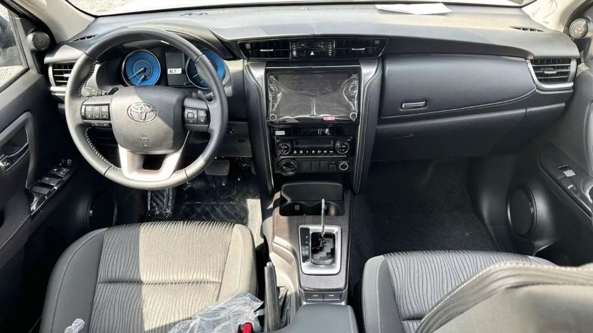 Toyota Fortuner EXR TOYOTA FORTUNER 2.4L DIESEL 4X4 MY2024-6-0