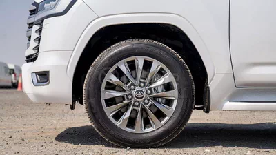 Toyota Land Cruiser VXR-4