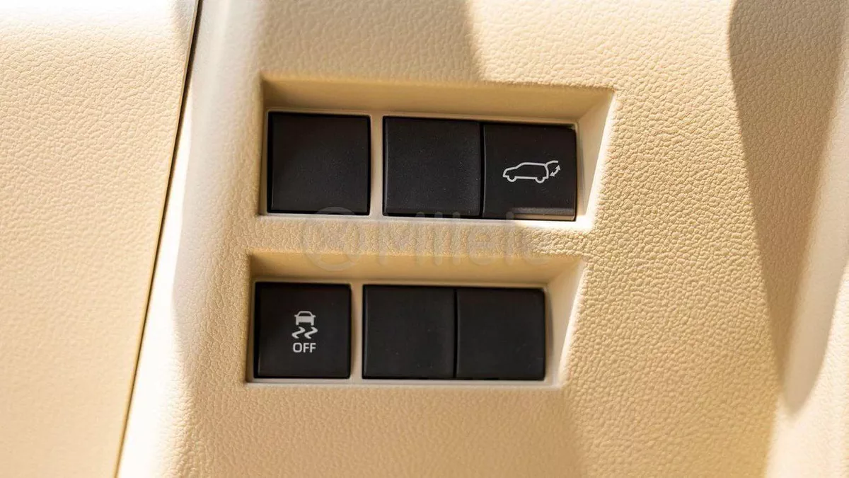 Toyota Land Cruiser VXR-17-0
