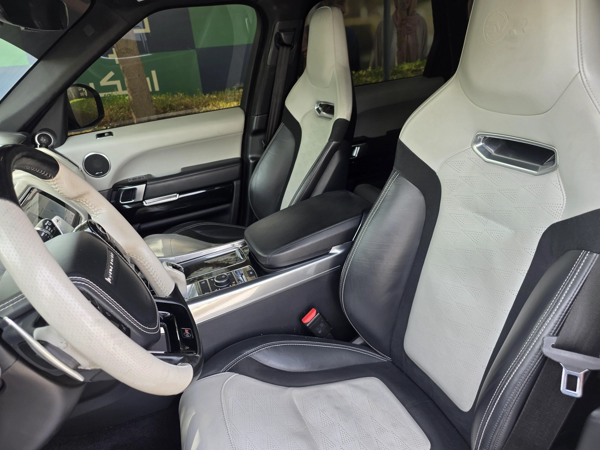 Range Rover Sport SVR 2018Canadian Specs Serviced at ALTAYER Converted to GCC 147,000 Km0503560601Asking 145,000 AED-3-3