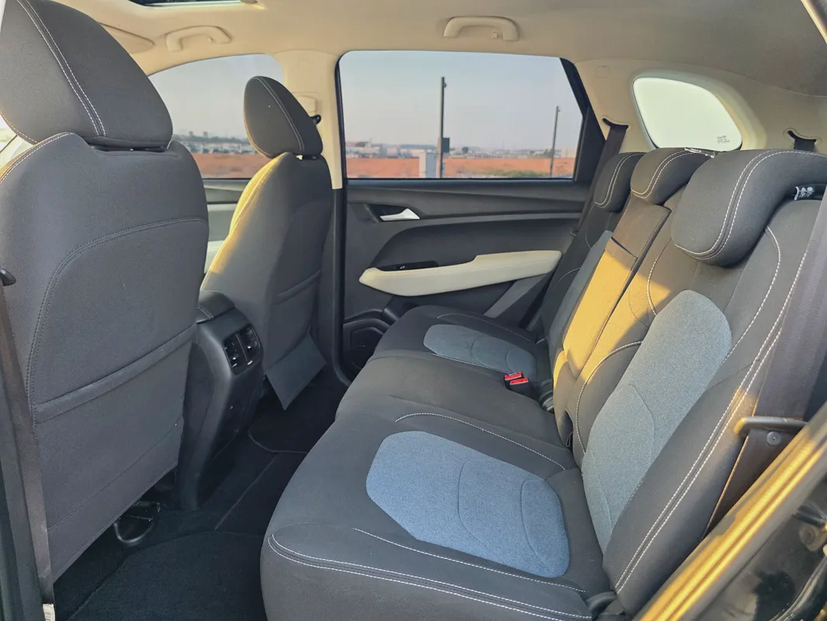 Chevrolet Captiva Premier 2023 GCC Specs - Pristine Condition-9-9