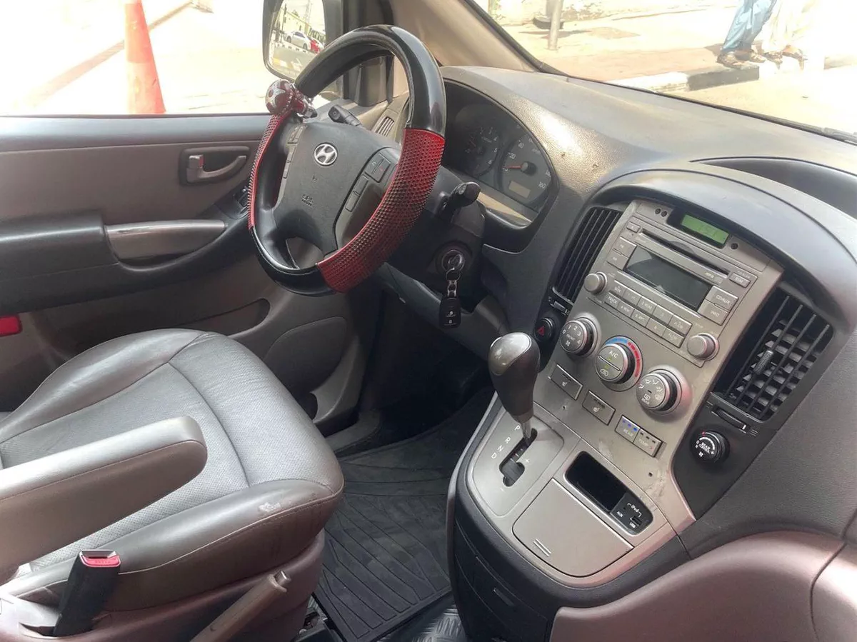 Hyundai Starex H1 Diesel-6-0