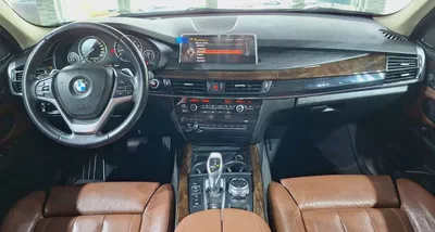 Original Paint . GCC Specs . Excellent Condition . Full Option-10