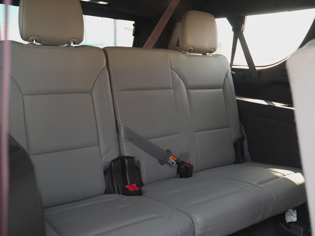 Chevrolet Suburban LT 2023 GCC Specs-10-10