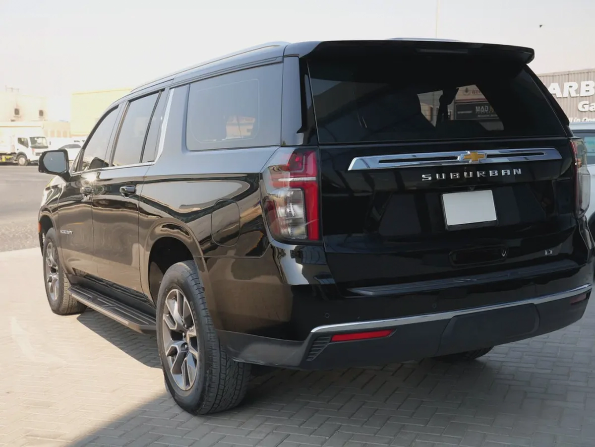 Chevrolet Suburban LT 2023 GCC Specs-3-3