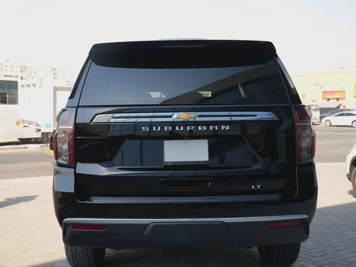 Chevrolet Suburban LT 2023 GCC Specs-4-4