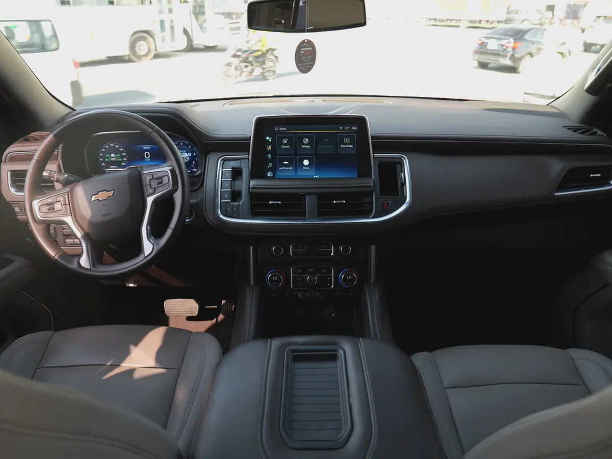Chevrolet Suburban LT 2023 GCC Specs-5-5