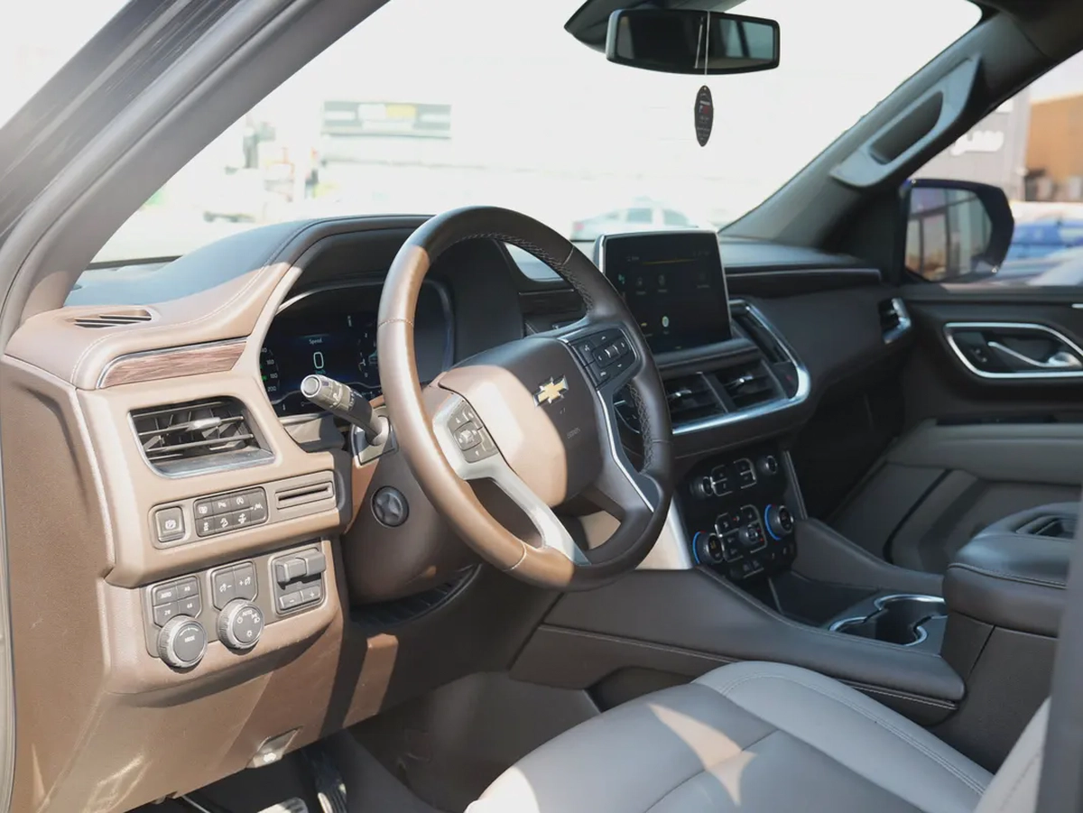 Chevrolet Suburban LT 2023 GCC Specs-6-6