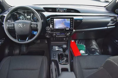 2025 Toyota Hilux Adventure - GCC Specs - 4.0 Petrol Brand New!-5