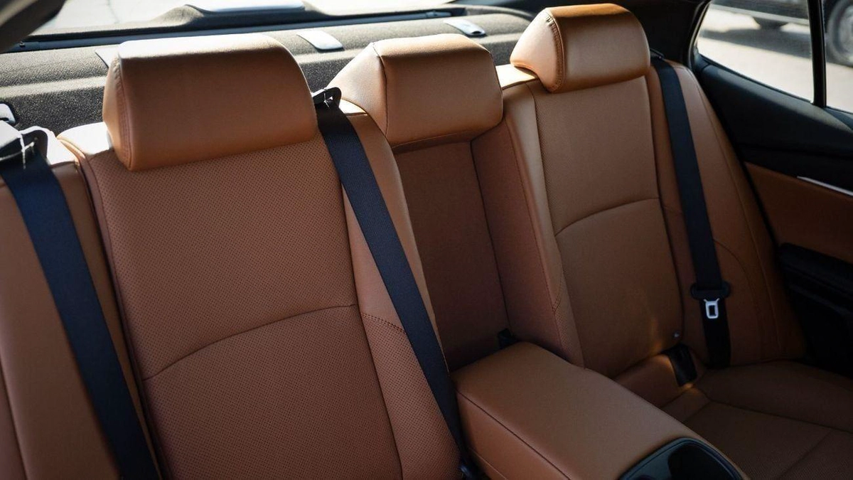 TOYOTA CAMRY GLE 2.5L PETROL 2026 – FULL OPTION |-5-5
