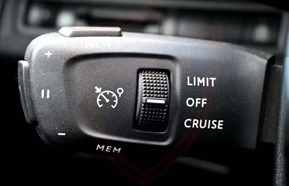 Peugeot 3008 ACTIVE PLUS 1.6 L | | GCC | Accident-Free | In Excellent Condition | 823 P.M-13-0