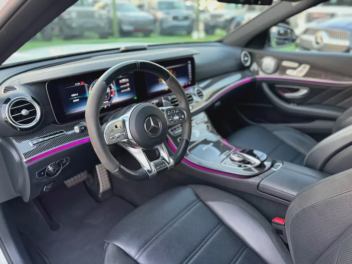 (2019) MERCEDES E63s //AMG// FULL OPTION -EXCELLENT CONDITION--8-8