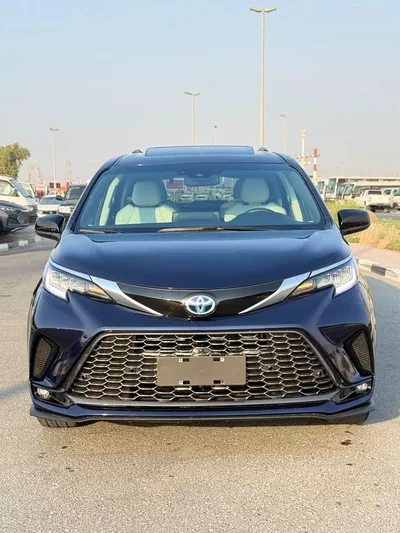 Toyota Sienna XLE hybrid 2.5 L premium-1