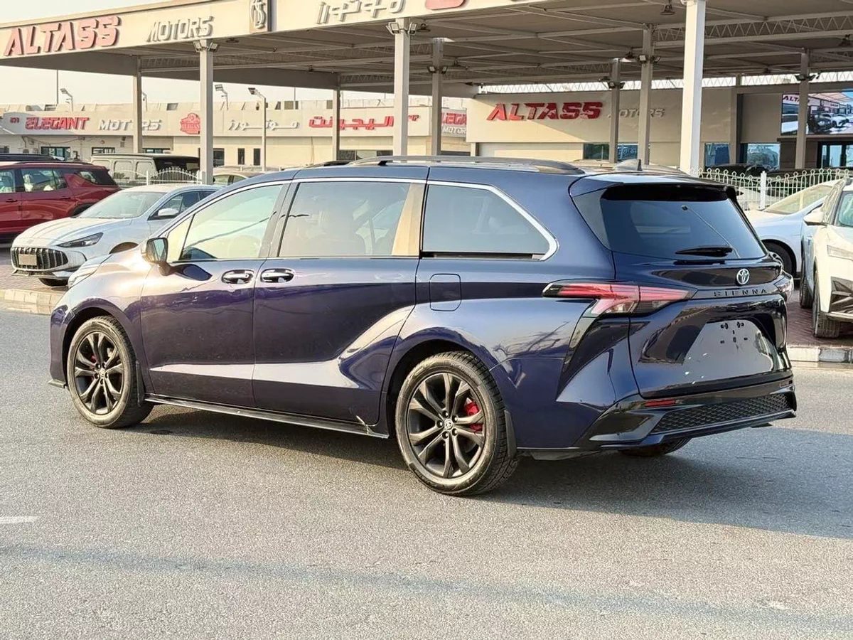 Toyota Sienna XLE hybrid 2.5 L premium-13-0