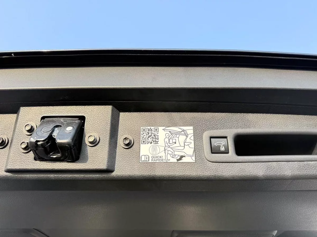Toyota Sienna XLE hybrid 2.5 L premium-22-0