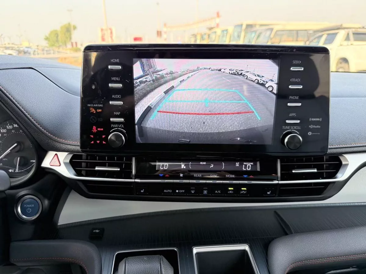 Toyota Sienna XLE hybrid 2.5 L premium-7-0