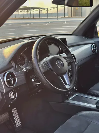 Stunning Mercedes-Benz GLK 350 4MATIC - 2013 - Japanese Specs-9