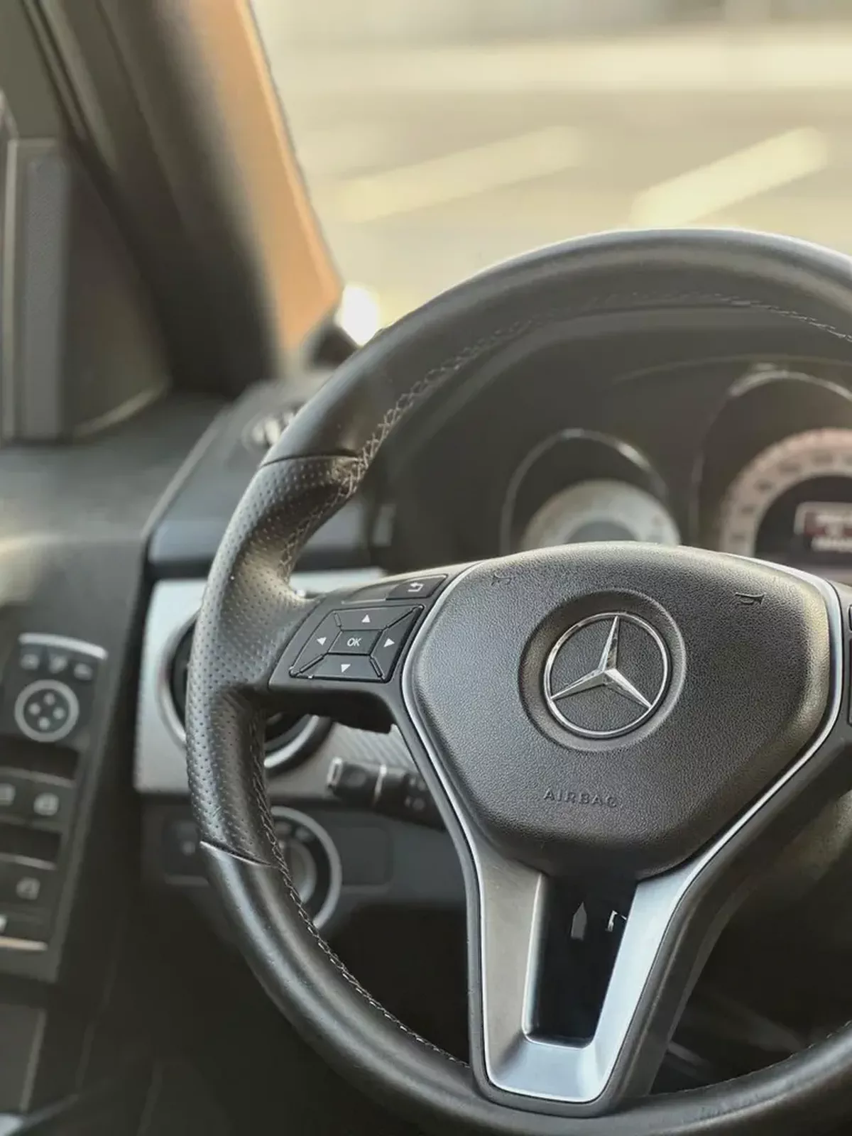 Stunning Mercedes-Benz GLK 350 4MATIC - 2013 - Japanese Specs-11-11