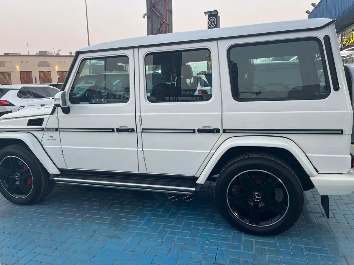 Mercedes Benz G63 AMG STANDARD-9-0