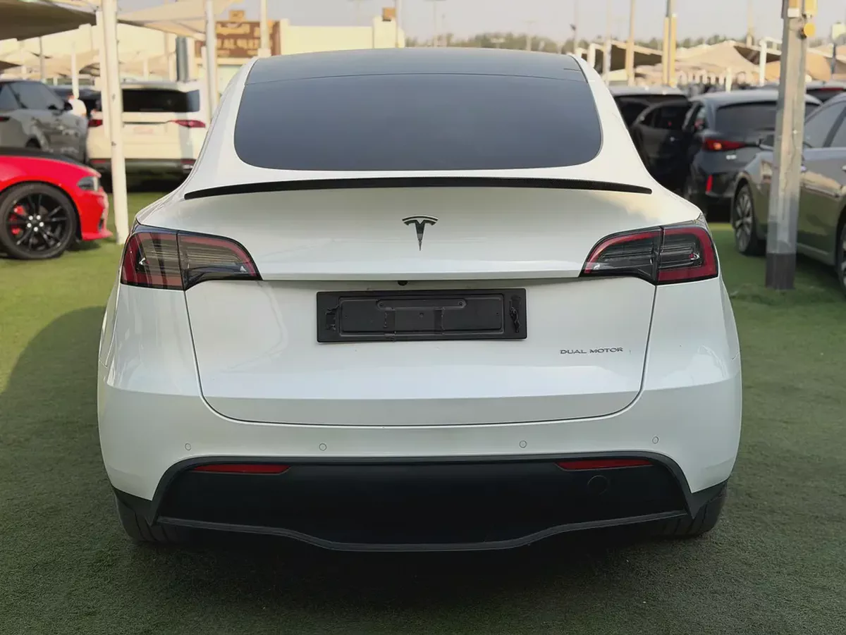 Tesla Model Y -Long Range -2022 -GCC- FREE ACCIDENT—ORIGINAL PAINT-SERVICE AGENCY-UNDER WARRANTY-3-3
