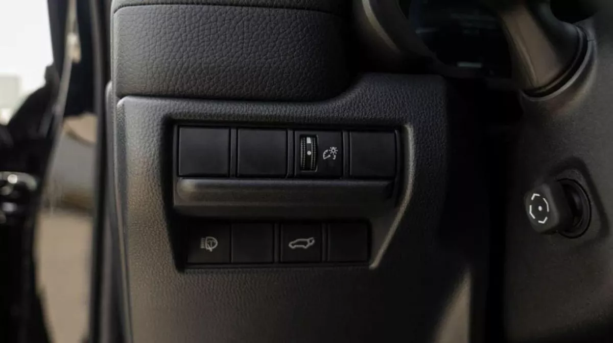 Toyota Land Cruiser S- DLX Toyota Prado Premium  2.8L Diesel MY2025-20-0
