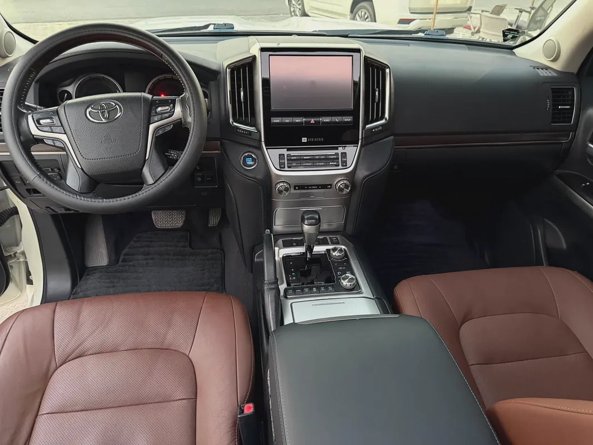 تويوتا لاند كروزر 2016 VXR V8 5.7 صبغ الوكاله رقم واحد-7-7