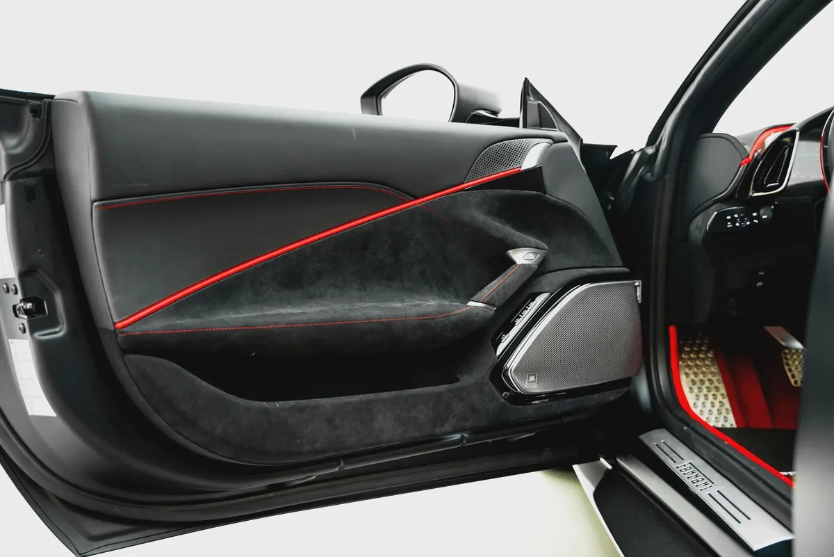 2026 Ferrari Roma Spider-17-17