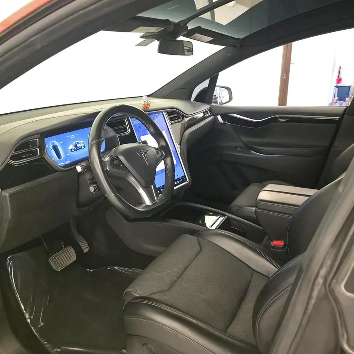 AED 1311 PM | TESLA MODEl X P75D 2017 | WELL MAINTAINED | 1 YEAR WARRANTY | GCC-5-5