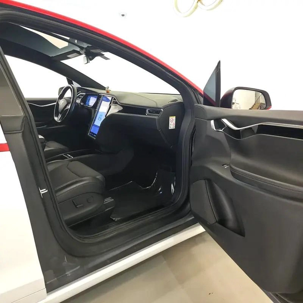 AED 1311 PM | TESLA MODEl X P75D 2017 | WELL MAINTAINED | 1 YEAR WARRANTY | GCC