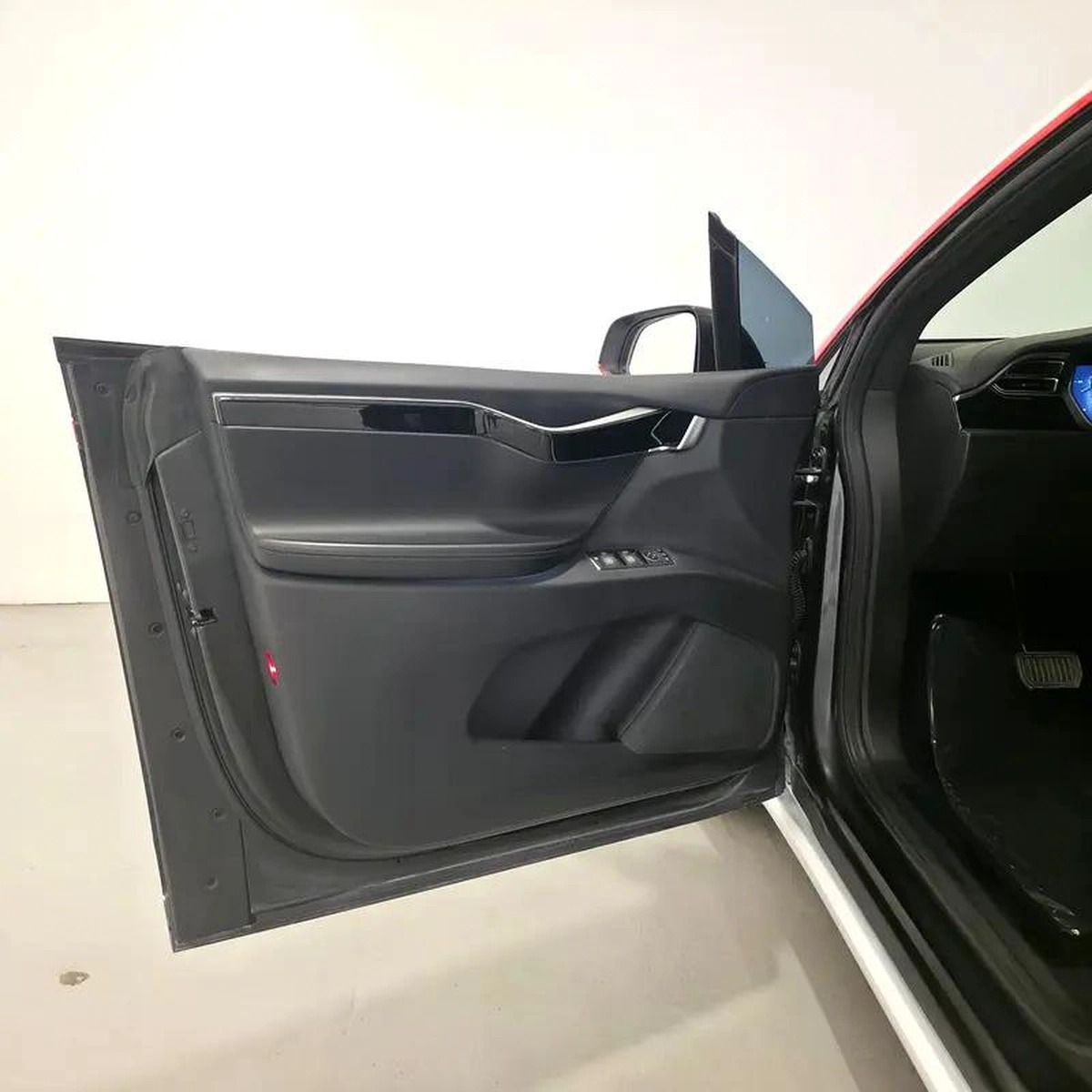 AED 1311 PM | TESLA MODEl X P75D 2017 | WELL MAINTAINED | 1 YEAR WARRANTY | GCC-13-13