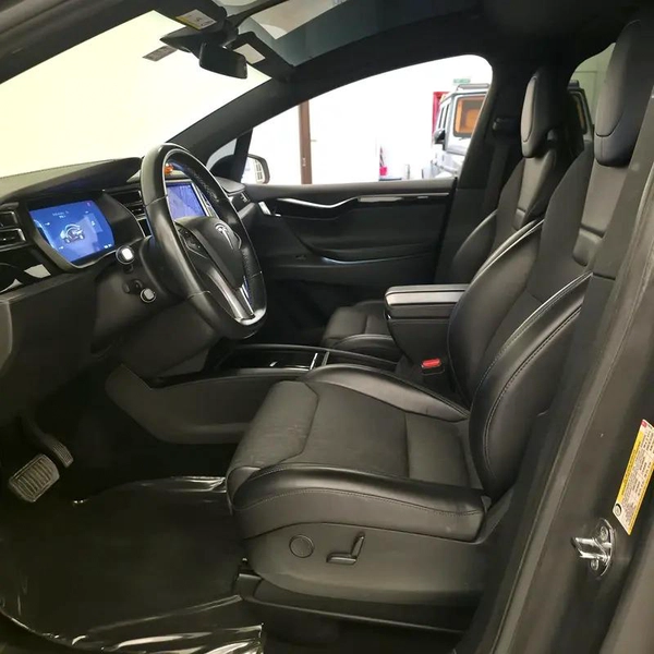 AED 1311 PM | TESLA MODEl X P75D 2017 | WELL MAINTAINED | 1 YEAR WARRANTY | GCC