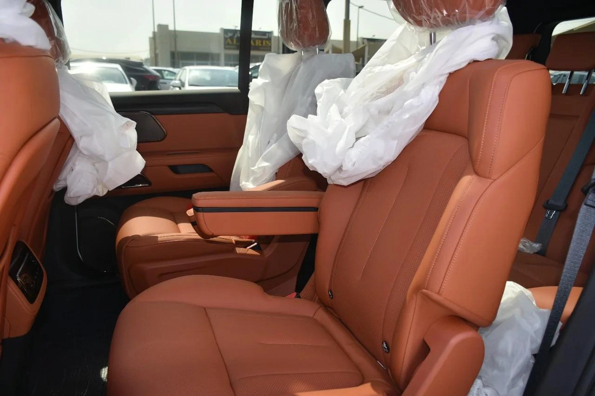 ROX 01 7 SEATS PHEV 2025 | WHITE-2-2