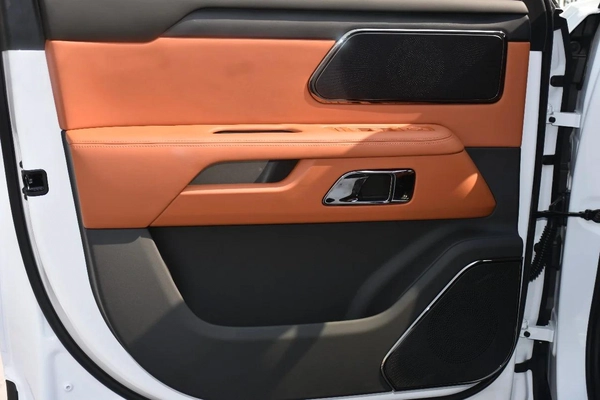 ROX 01 7 SEATS PHEV 2025 | WHITE