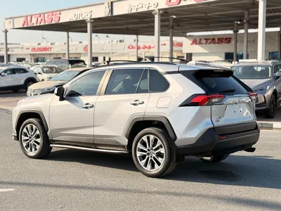Toyota RAV4 XLE premium 2.5L Full option-11