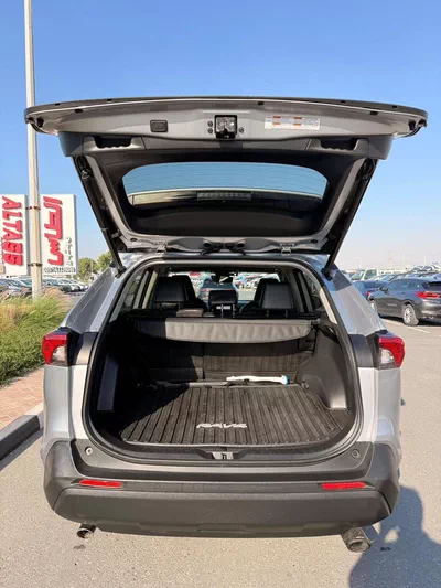 Toyota RAV4 XLE premium 2.5L Full option-22