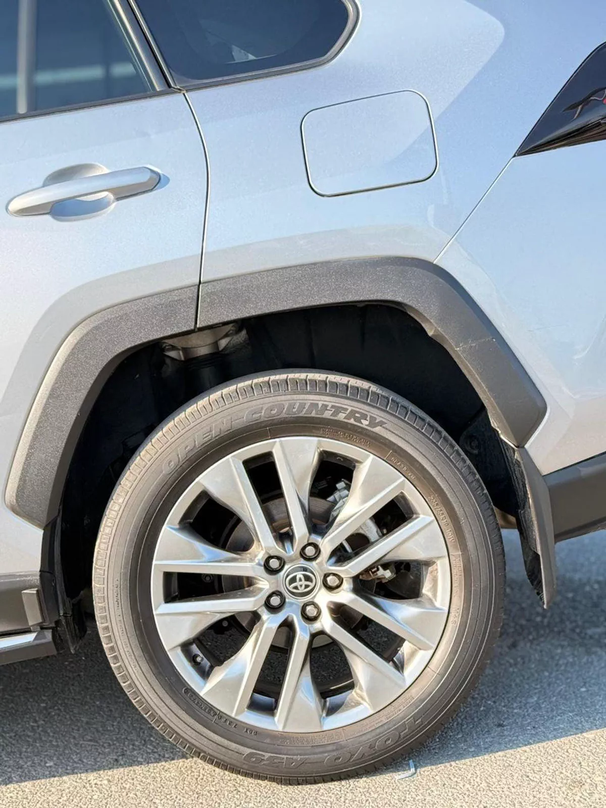 Toyota RAV4 XLE premium 2.5L Full option-12-0